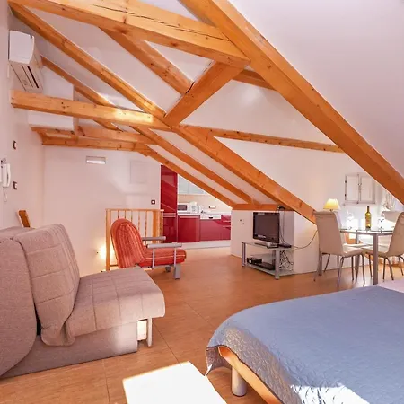 Espana 3 Ντουμπρόβνικ