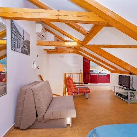 Espana 3 Apartment